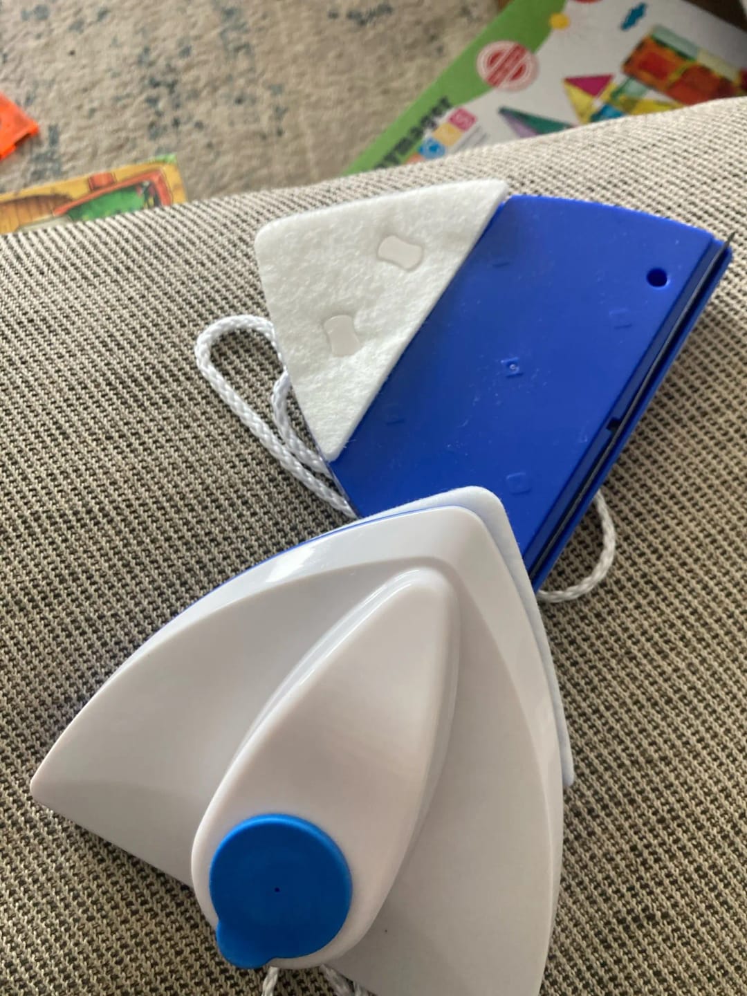 Customer photo review of Limpador de Vidro Magnético para Janela Vidraça Aquário AmiGlass