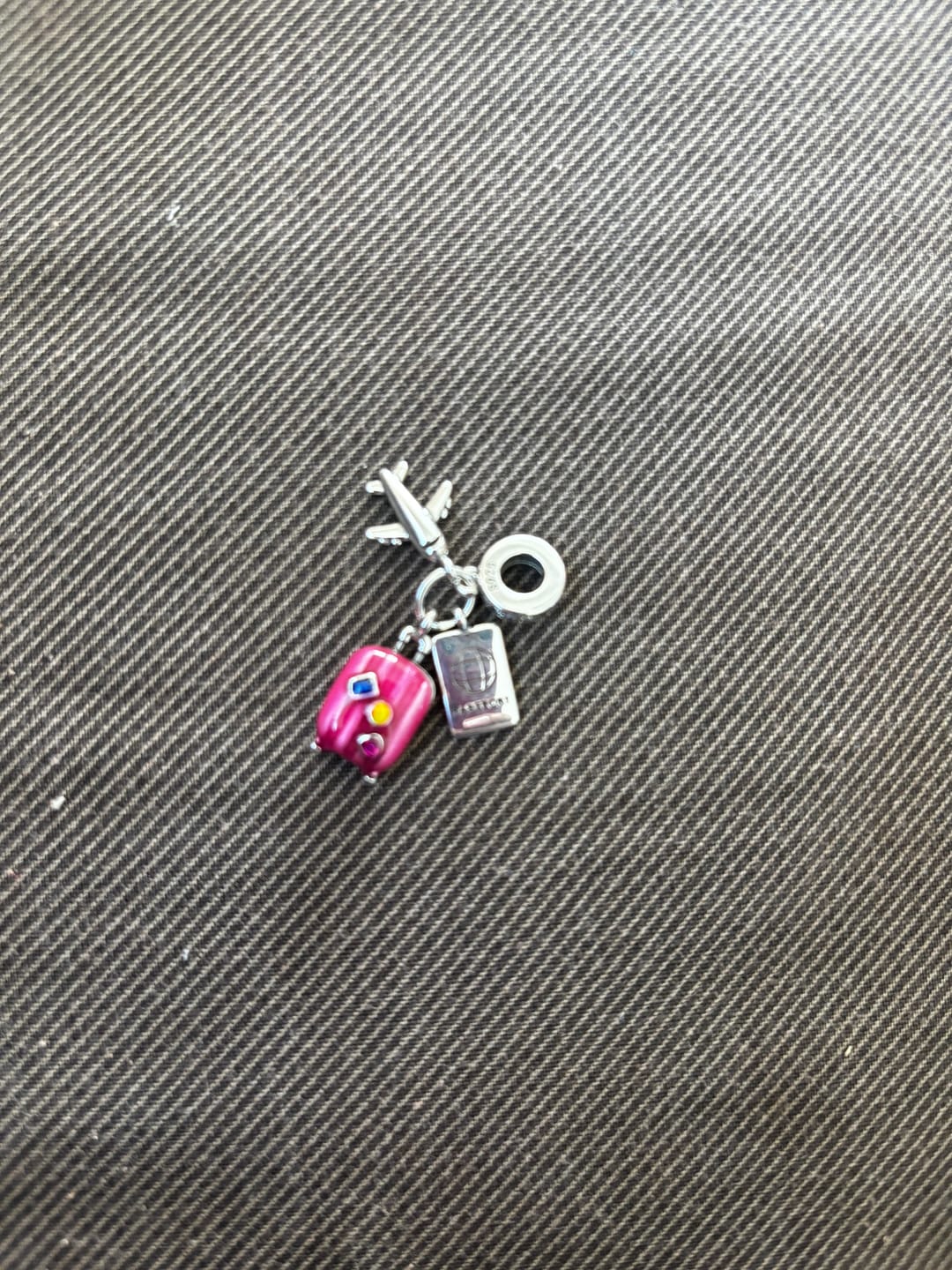 Customer photo review of Charm Viaje al Mundo
