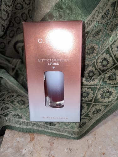 Customer photo review of O.TWO.O MISTY CREAMY VELVET LIP MUD