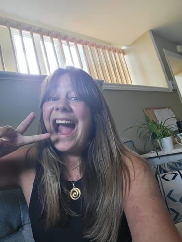 Customer photo review of Dune Necklace - Goldi