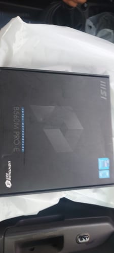 Customer photo review of Tarjeta Madre MSI B560M PRO-E ProSeries 11th/10th Gen LGA 1200 DDR4 mATX PCIe 4.0 M2 Slot USB 3,2 1 Gbps LAN