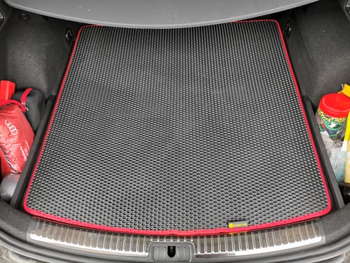 Customer photo review of Kofferraumwanne nach Maß