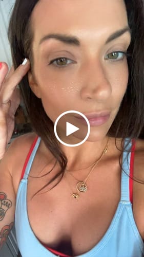 Customer video review of Gold Stardust Speckles Makeup Patches