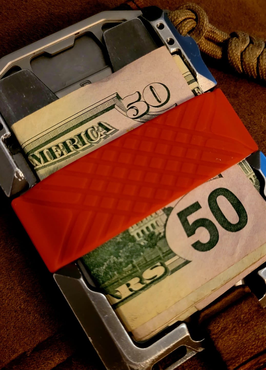 Customer photo review of VERTCIAL WALLET BANDS (M-Series, S1 Stealth Wallet and MC01 Money Clip)