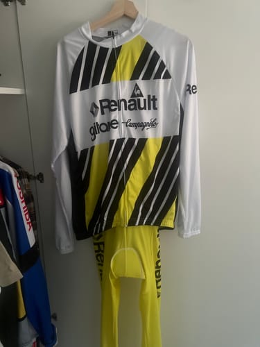 Customer photo review of Renaylt Retro Long Sleeve Cycling Kit