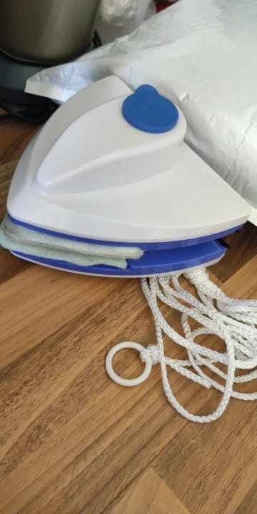 Customer photo review of Limpador de Vidro Magnético para Janela Vidraça Aquário AmiGlass