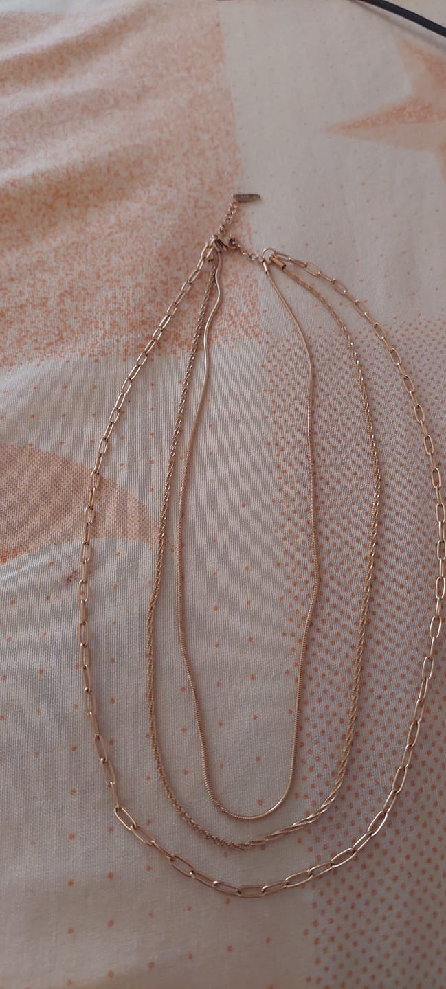 Customer photo review of Collar Enid