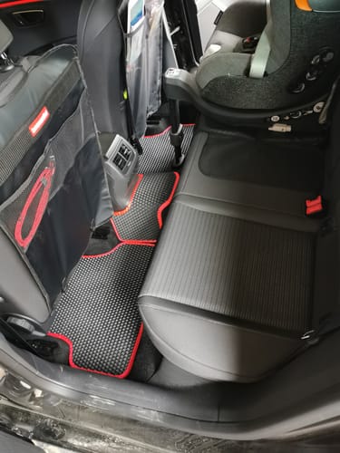 Martin D. review of Auto Fußmatten nach Maß - Komplettset image 5 out of 5