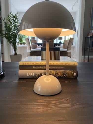 Customer photo review of Bordslampa - Svamplampa Flowerbud - Batteridriven 5000 mAH