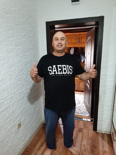 Customer photo review of Lifestyle Herren Zip Hoodie schwarz mit Stickerei by SAEBIS®