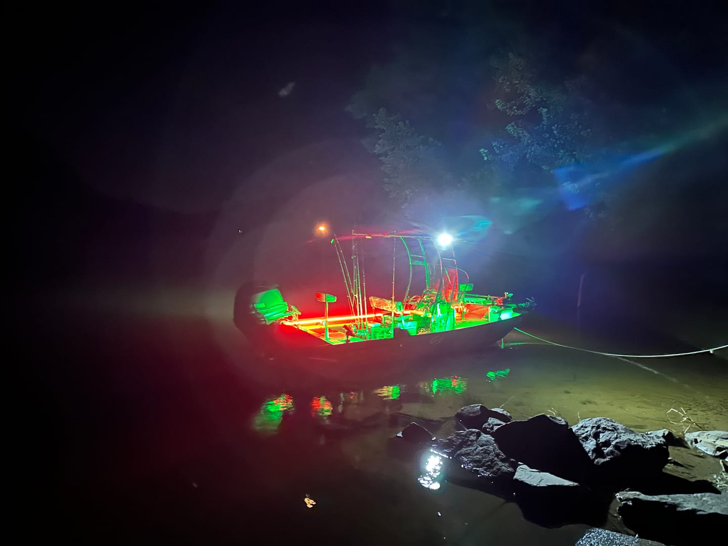 Customer photo review of 12V Submersible Marine LED strip lights for boats with IP68 waterproof rating SMD 5050