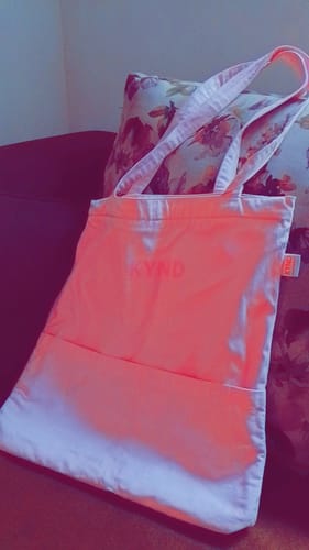 Customer photo review of Kynd Dual Pocket Tote Bag
