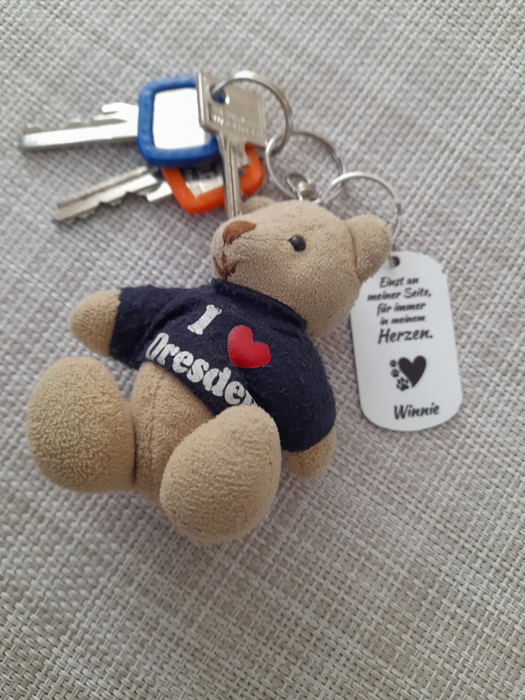 Customer photo review of Für immer im Herzen - Individueller Dog Tag Schlüsselanhänger