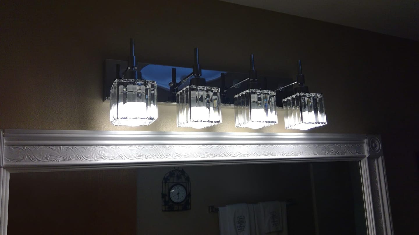 Customer photo review of Modern Luxury Bathroom Crystal Wall Light