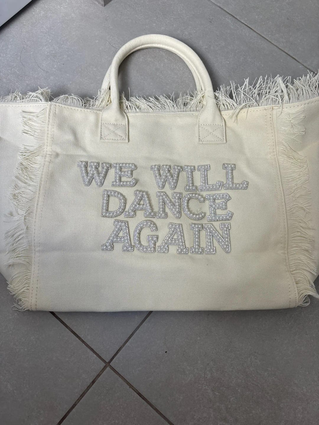 Customer photo review of BRIDE OR CUSTOMISED MRS NAME CANVAS TOTE BAG WITH PEARL AND RHINESTONES