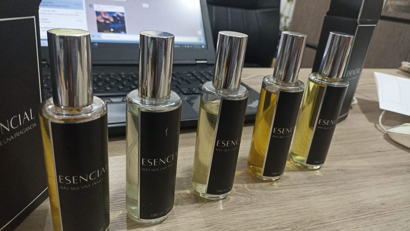 Customer photo review of H400 Inspirado en: Oud Wood - Tom Ford