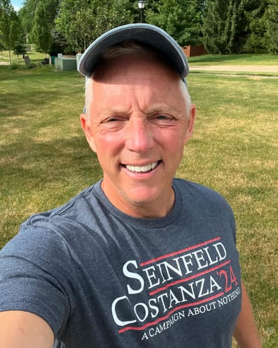 Customer photo review of Seinfeld 24 Premium Triblend Tee