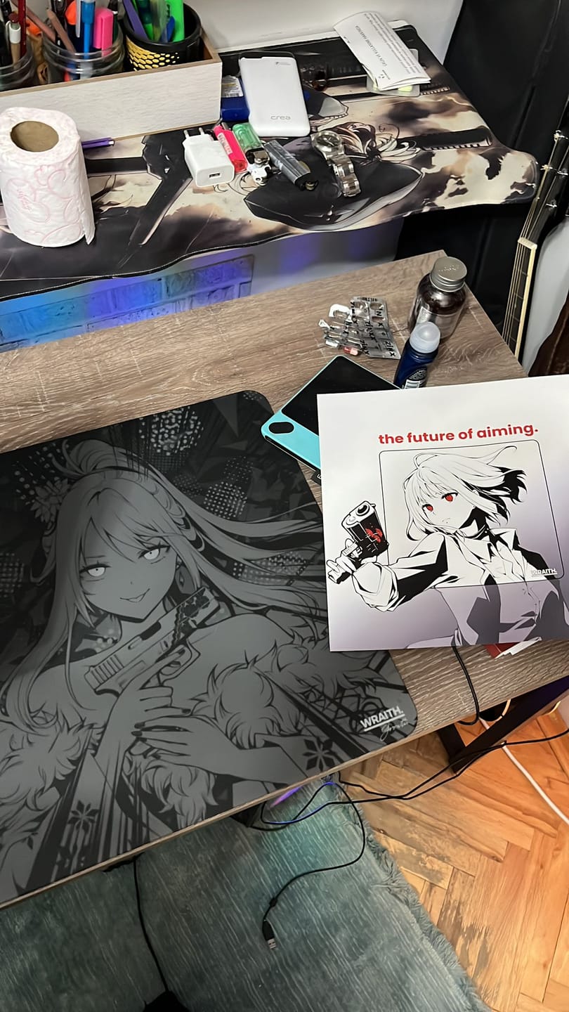 Customer photo review of Wraith Cosmic Glass V2 Cam Mousepad