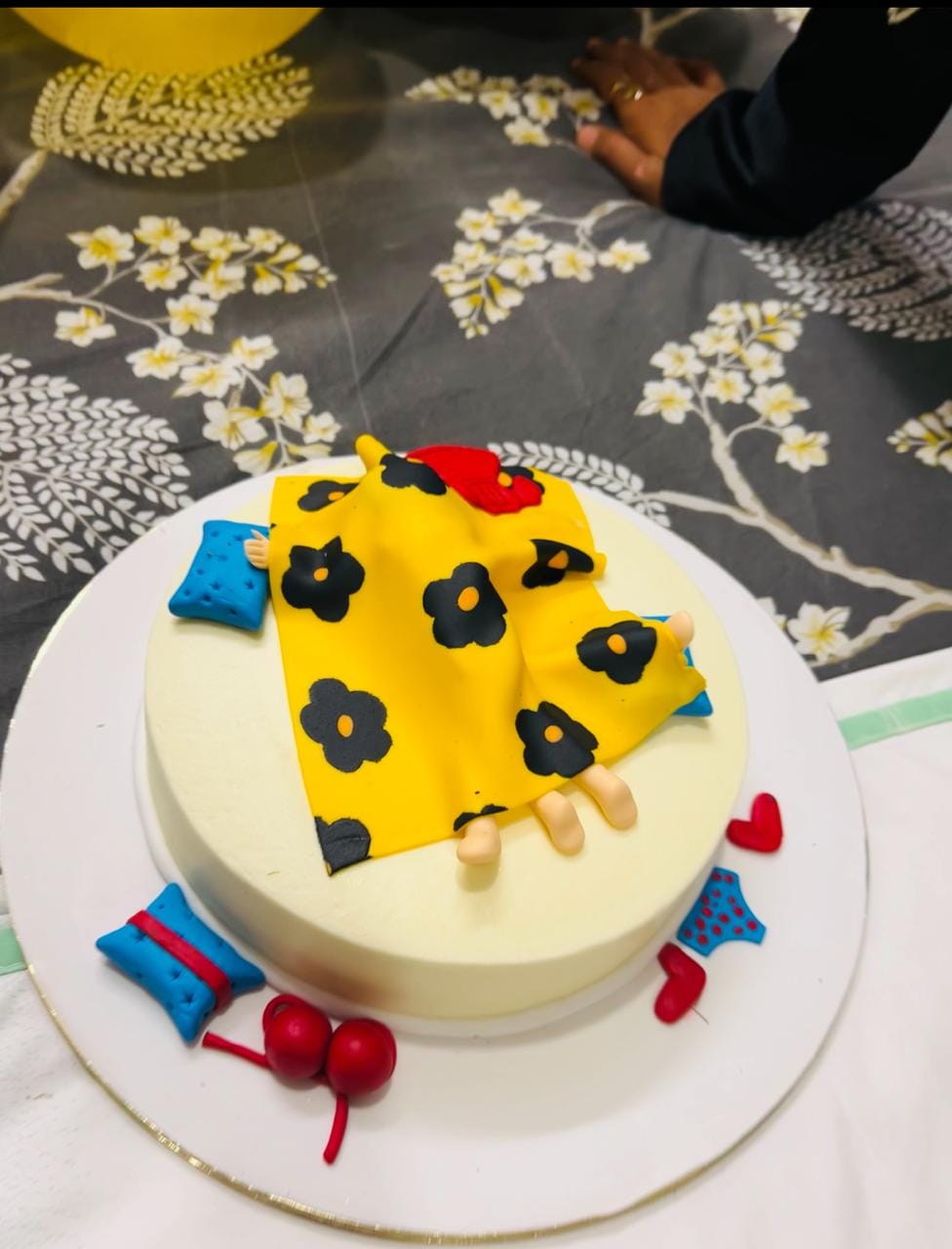 Customer photo review of Cool Naughty Cake