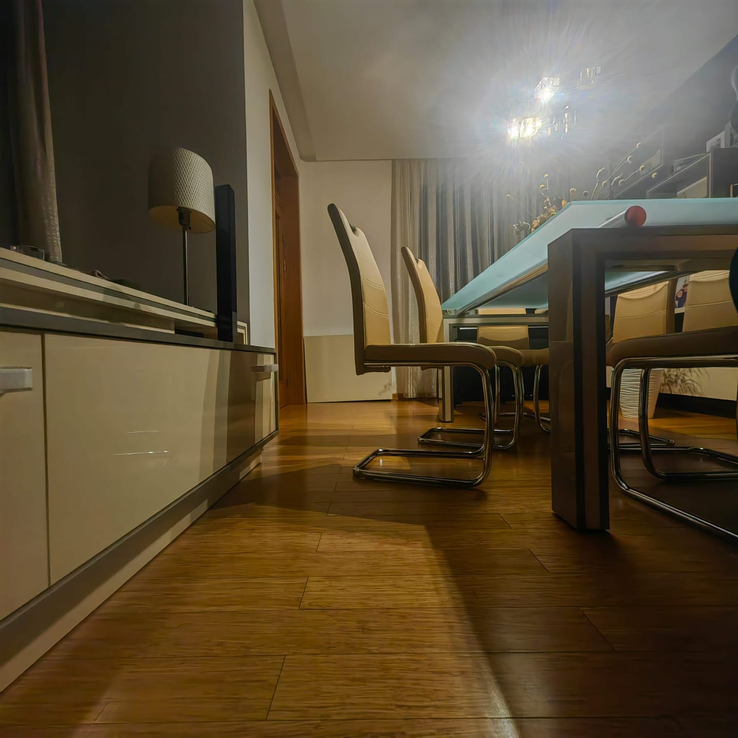 Customer photo review of Scaun K211, bej/crom, piele ecologica/metal, 42x60x97 cm