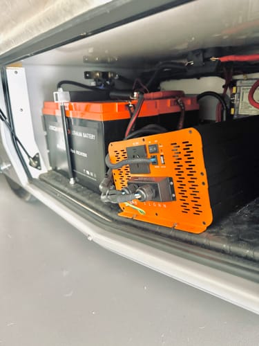 Customer photo review of 3000W 12v Pure Sine Wave Power Inverter 12V to 240V AC