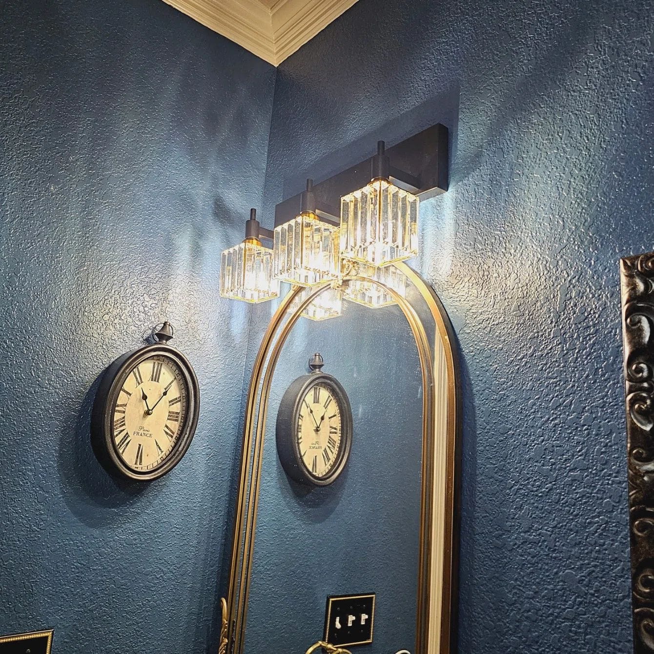 Customer photo review of Modern Luxury Bathroom Crystal Wall Light