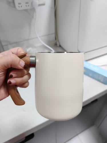 Customer photo review of Thickened Milk Jugs For Latte, Cappuccino And Frothing Milk