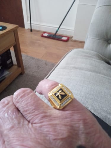Customer photo review of 18k Gold Eagle Peripheral Ring