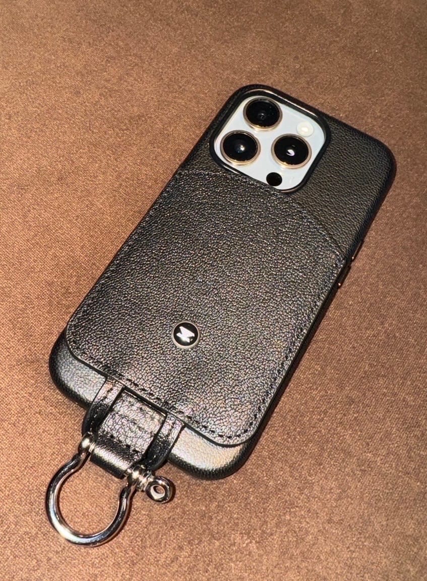 Customer photo review of iPhoneレザーケース Magsafe対応カードケース付き/ iPhone 15 Pro/ iPhone 15 / iPhone 14 / iPhone 13