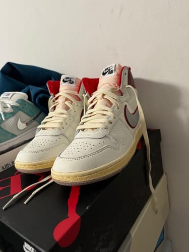 Customer photo review of Jordan Replacement Shoe Laces