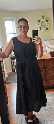 Customer photo review of Meo Linen Tie Midi Dress (Black)