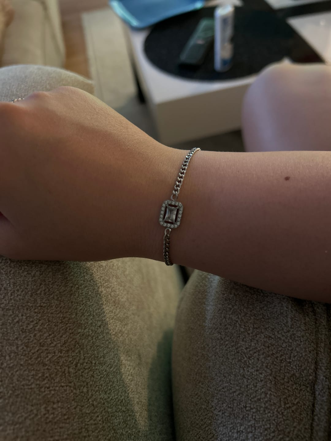 Customer photo review of Viviene Armband | 18K vergoldet