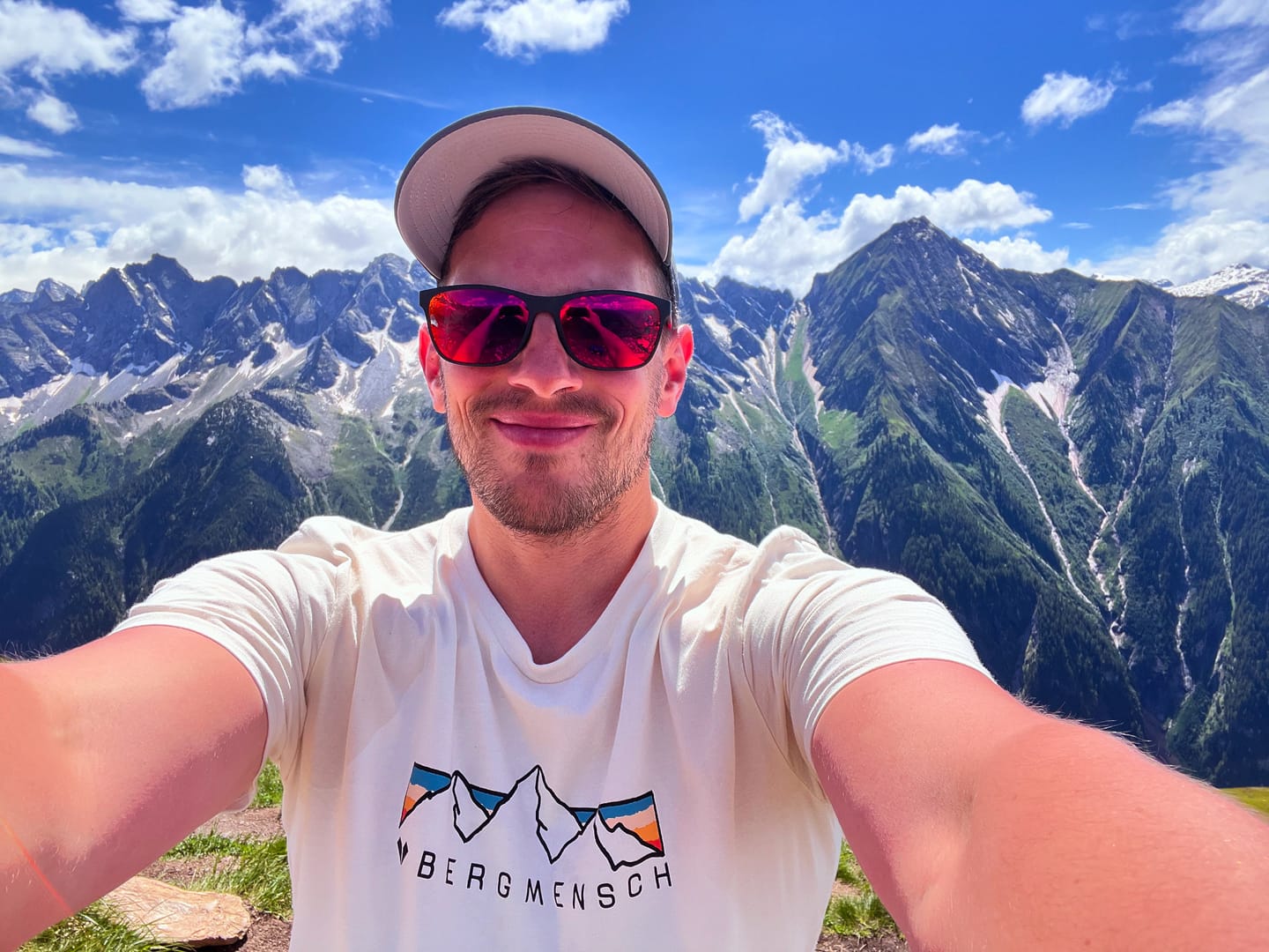 Customer photo review of Retro Bergpanorama - Herren Premium Organic Shirt
