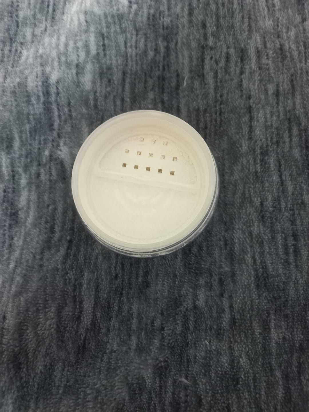 Customer photo review of HALO GLOW SETTING POWDER 6.8g