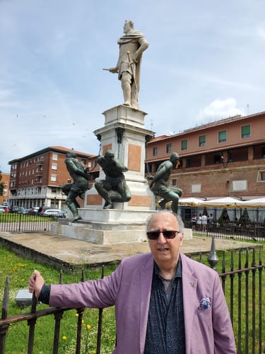 Customer photo review of Casa Loma Toronto Attraction Postcard