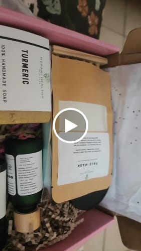 Customer video review of Haircare bundle