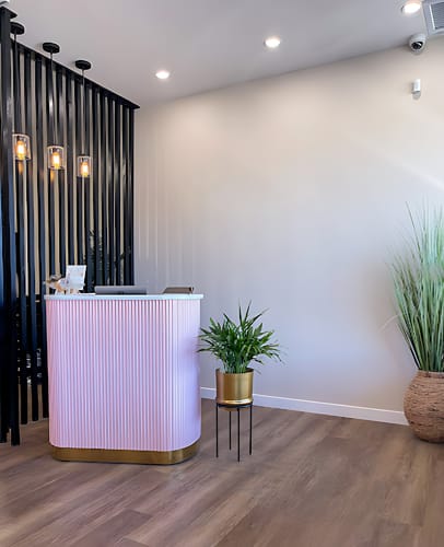 Customer photo review of Modern Simple U-shape Reception Desk