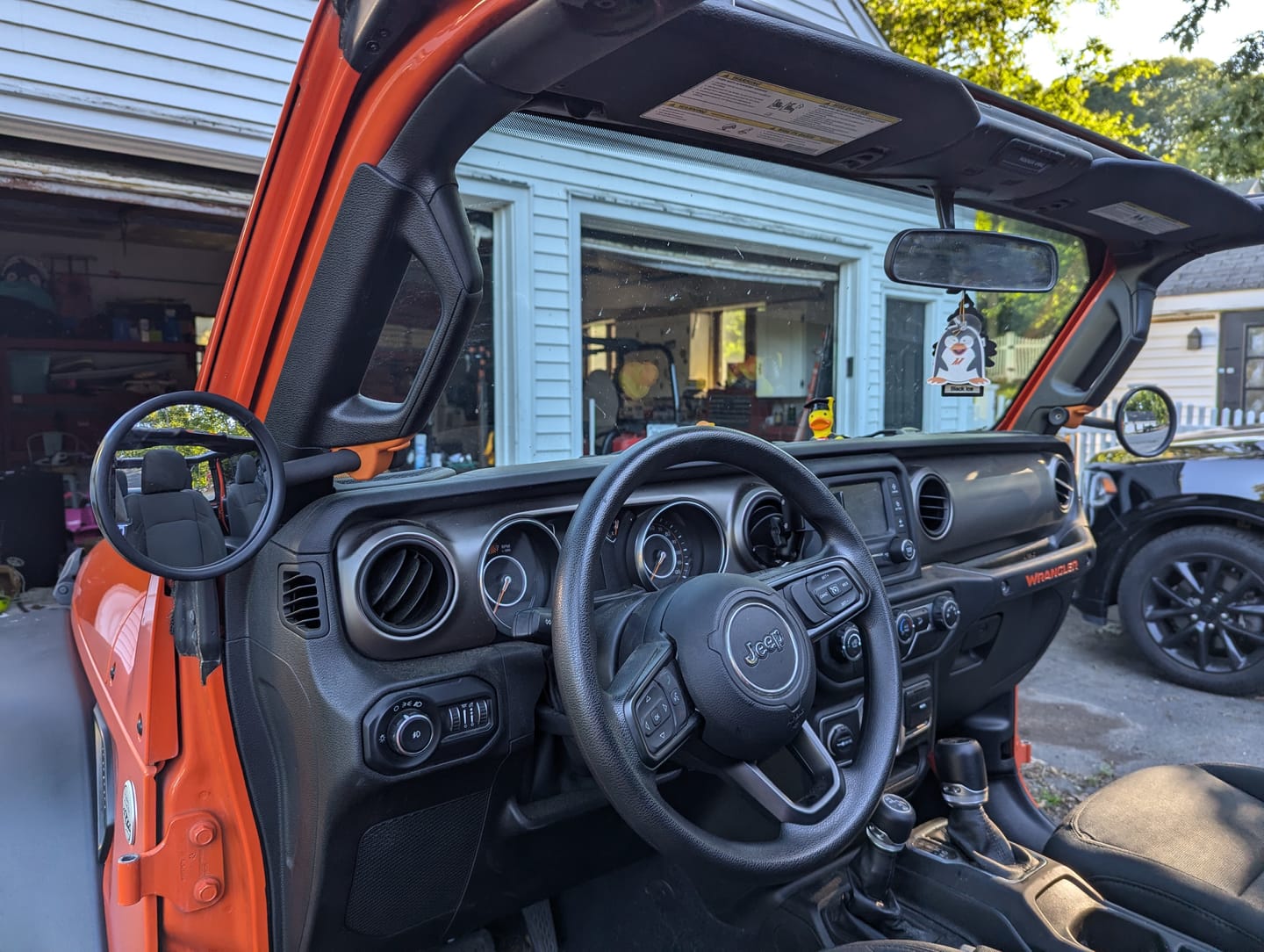 Customer photo review of JL/JLU A-Pillar Side Jeep Mirrors with Base Mount Driver AND Passenger