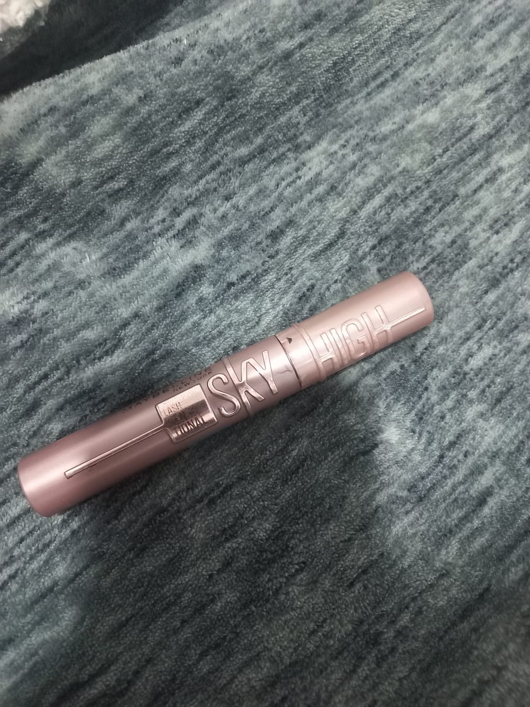 Customer photo review of Maybelline Lash Sensational Sky High Mascara