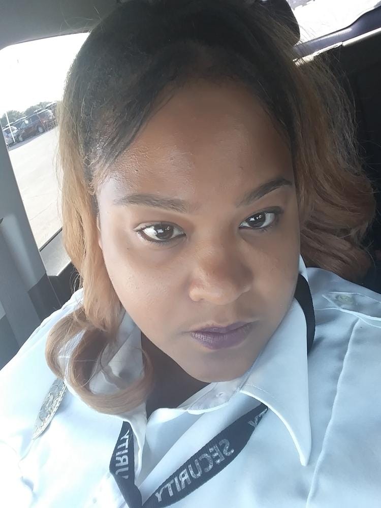 Customer photo review of Freetress Equal Drawstring Ponytail FEATHER GIRL
