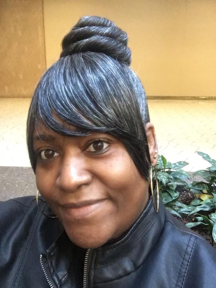 Customer photo review of Foxy Silver Synthetic Bang n Ponytail - DUET 5