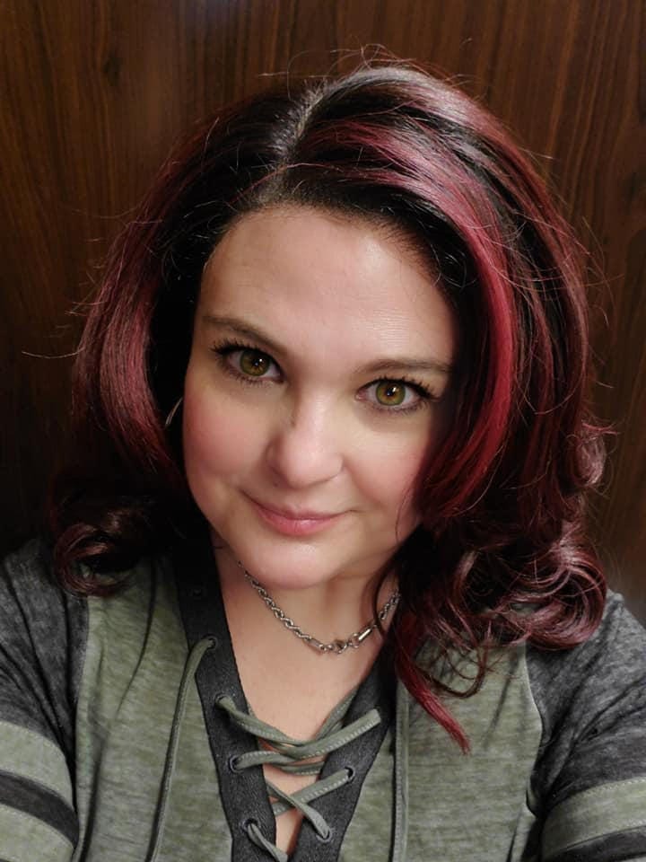 Customer photo review of Outre Synthetic Melted Hairline Deluxe Wide HD Lace Front Wig - ARLISSA