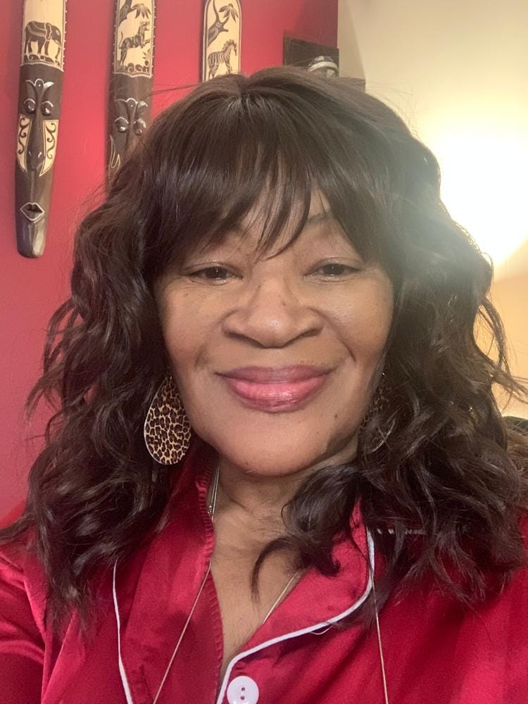 Customer photo review of Freetress Equal Wig SONEL
