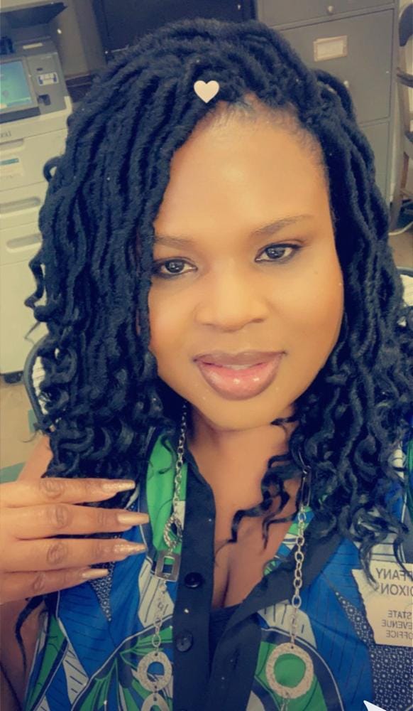 Customer photo review of Freetress Synthetic Crochet Braids 2X HIPPIE LOC 12"