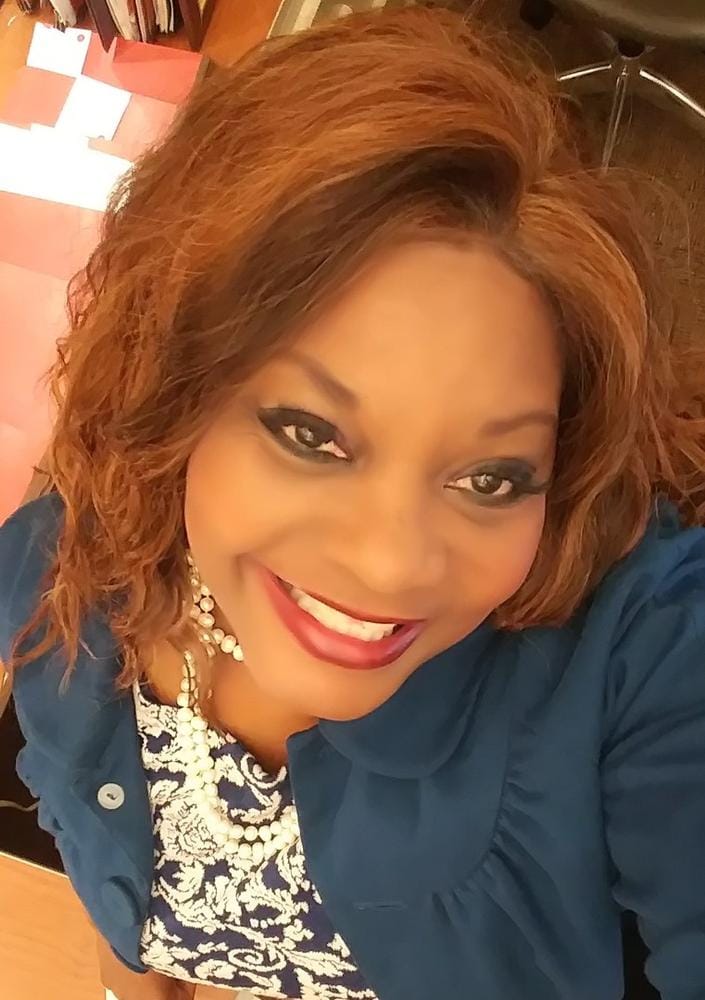 Customer photo review of Vivica A Fox Synthetic Deep Lace Front Wig - ORLANDO-V