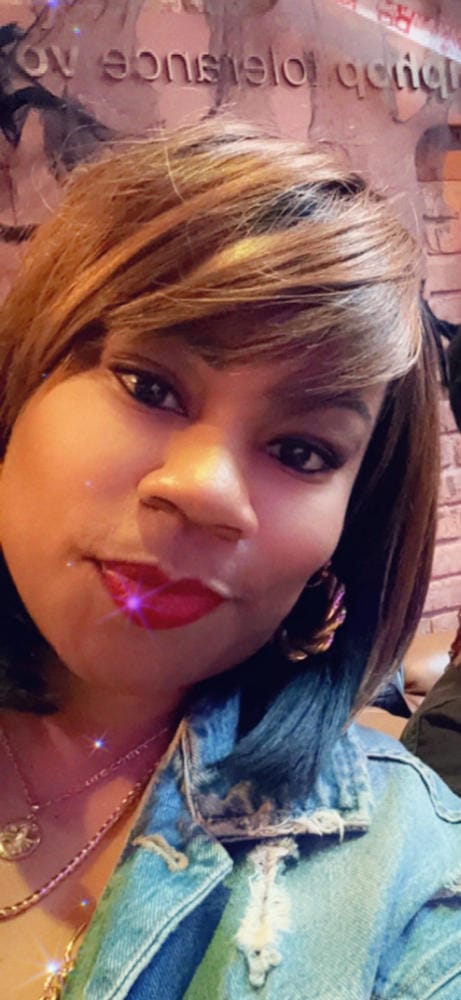 Customer photo review of Freetress Equal Synthetic Hair Wig LITE 002