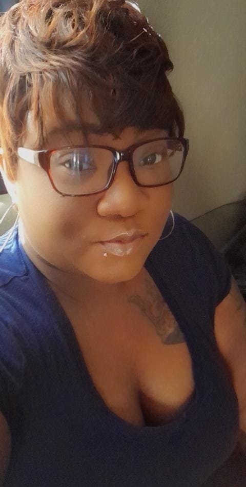 Customer photo review of Outre Wigpop Synthetic Full Wig - LACEY