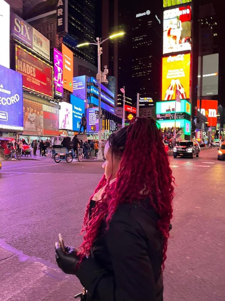 Customer photo review of Freetress Braid/Bulk DEEP TWIST 22"