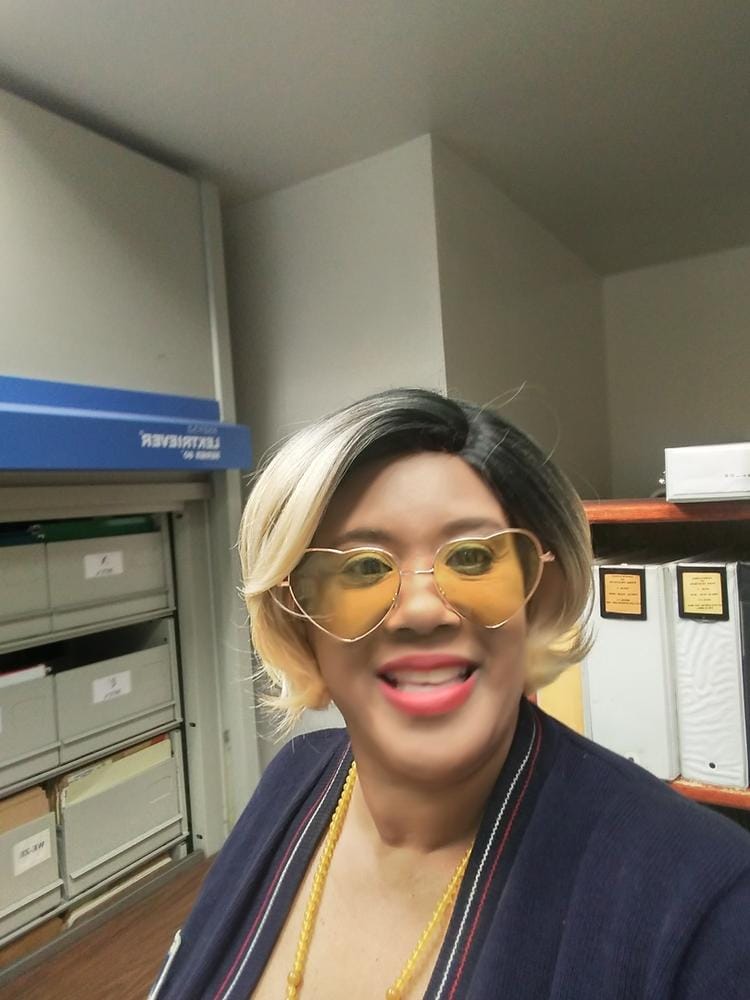 Customer photo review of Zury Sis Sassy Lively Spirit Half Moon Part Synthetic Hair Wig - SASSY HM-H MIU