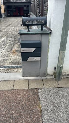 Customer photo review of Absenkautomatik für Briefkastendeckel